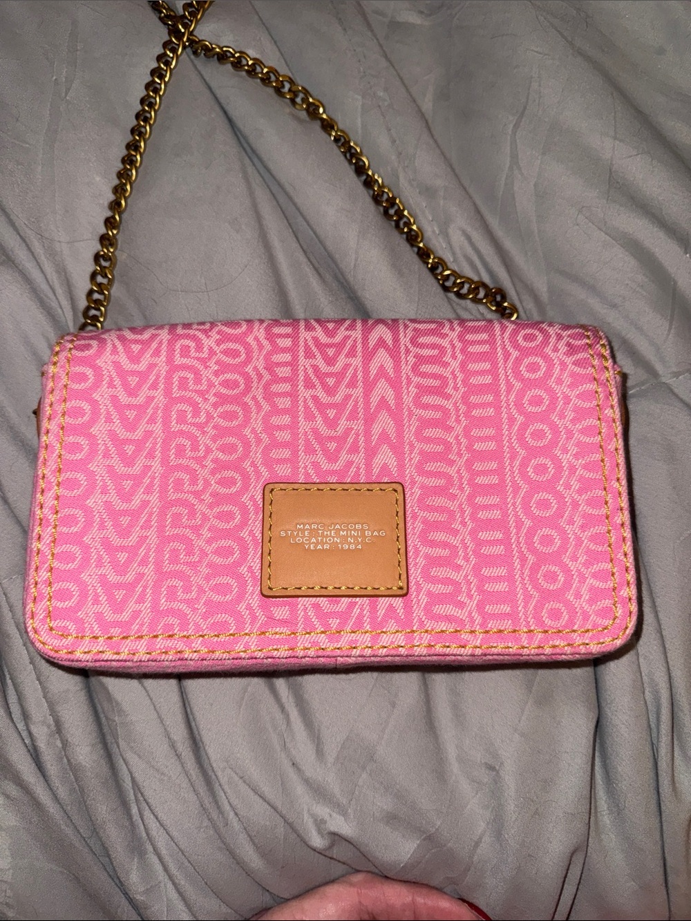 Marc Jacobs Pink Quilted Logo Mini Bag with Gold Chain - Picture 5 of 9